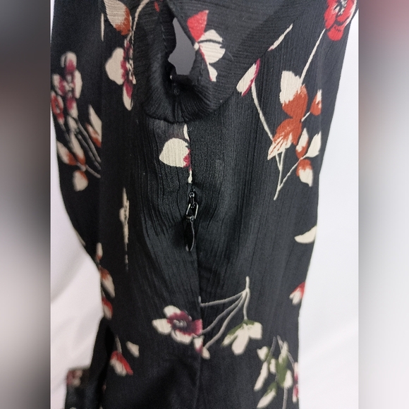 MADEWELL Dark Floral Cottage,Y2K,Dainty Feminine Girlhoodcore V-Neck Dress(#831) - Picture 10 of 11